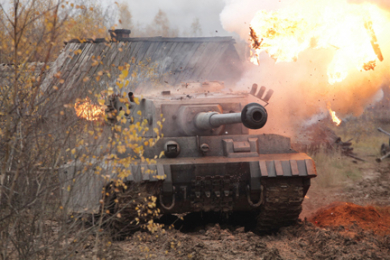 ホワイトタイガー ナチス極秘戦車・宿命の砲火